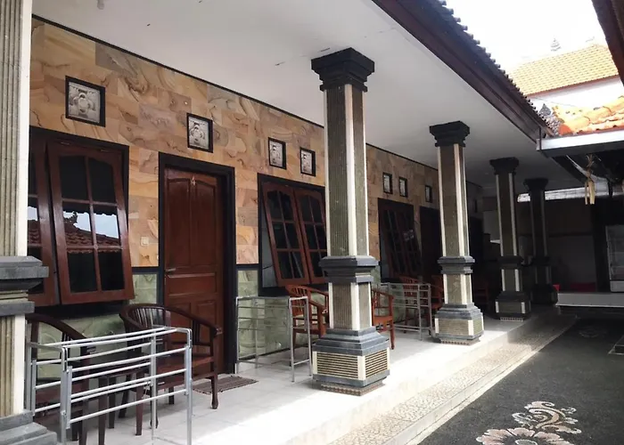 Leo Guest house *